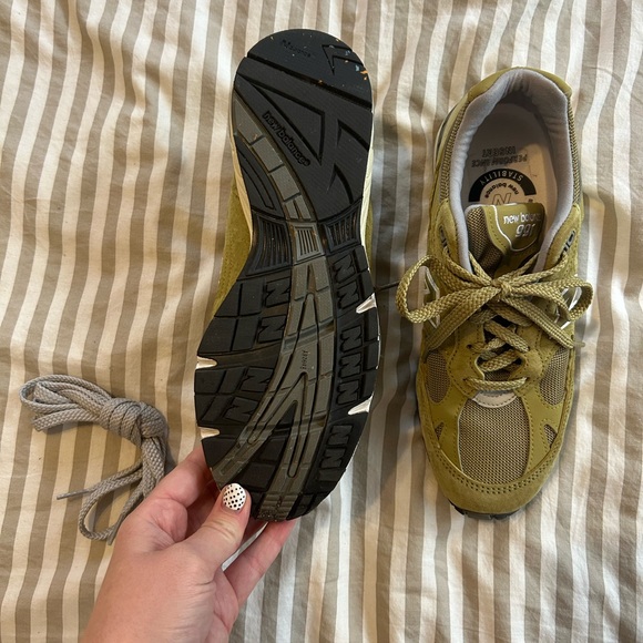 New Balance Specialty Green Suede 991s - Picture 3 of 7